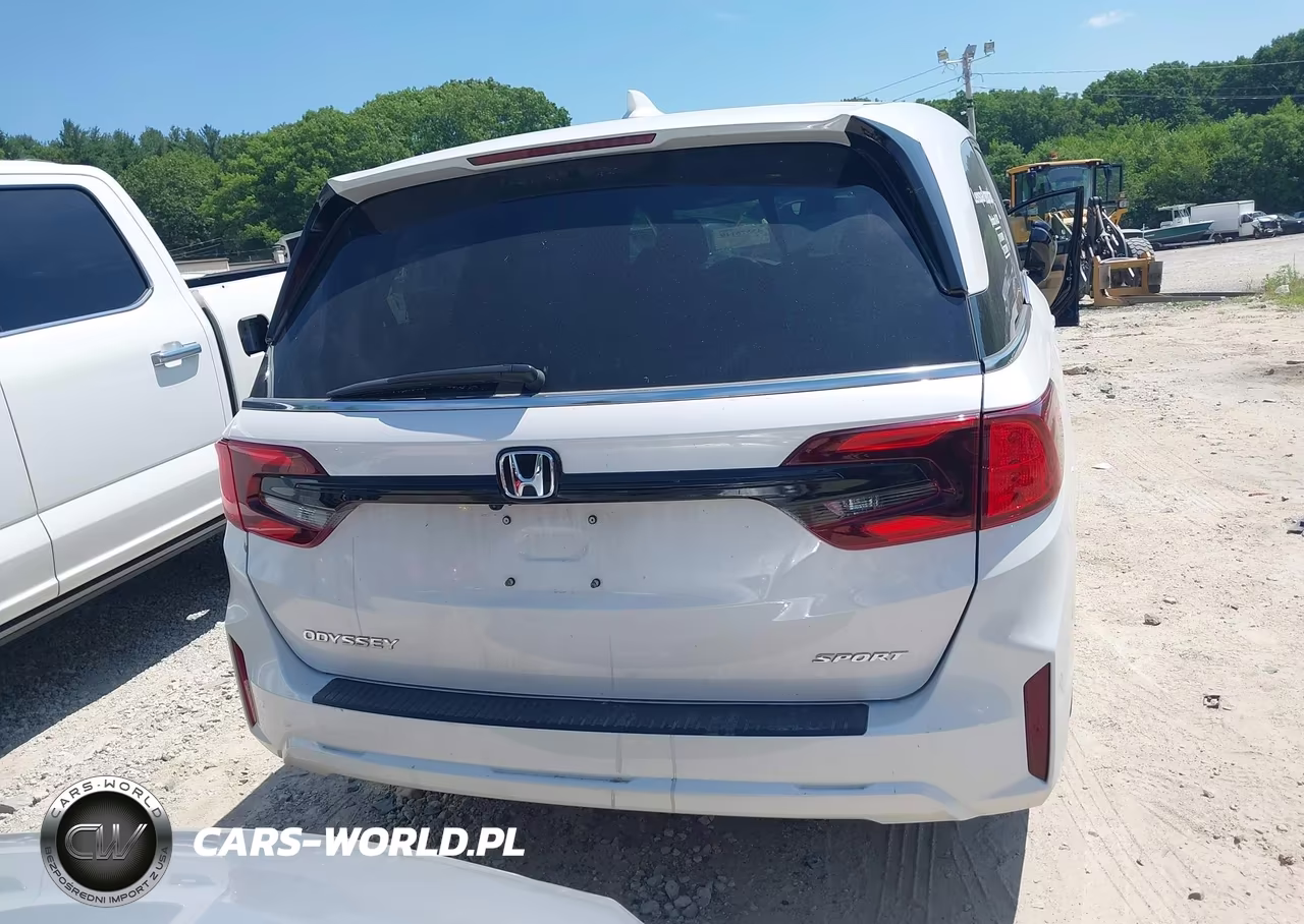 2025 Honda Odyssey Sport-L VIN:5FNRL6H73SB075461 - 17
