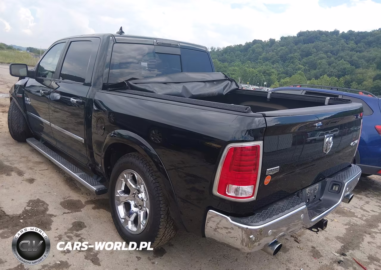 2016 Ram 1500 Laramie VIN:1C6RR7NT4GS180484 - 3