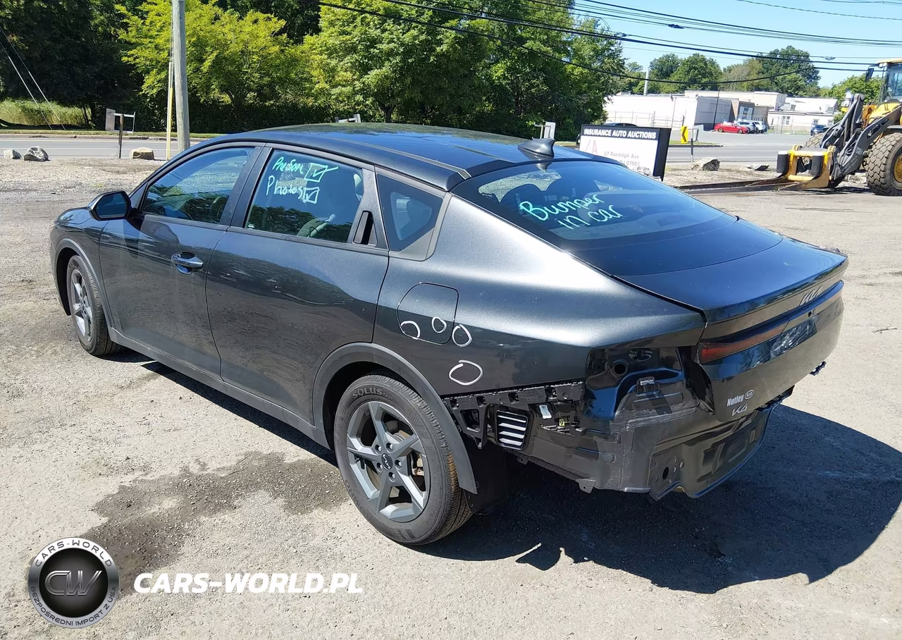 2025 Kia K4 Lxs VIN:3KPFT4DE1SE037261 - 3