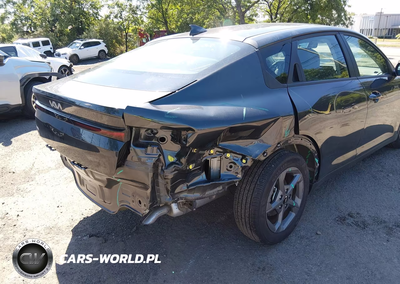 2025 Kia K4 Lxs VIN:3KPFT4DE1SE037261 - 6