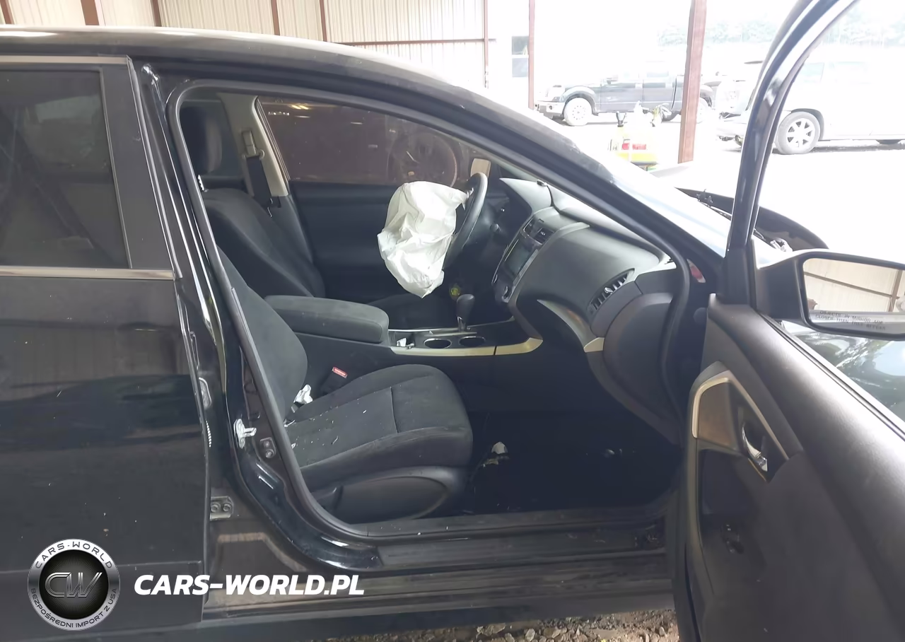 2015 Nissan Altima 2.5 S VIN:1N4AL3AP6FC213556 - 5