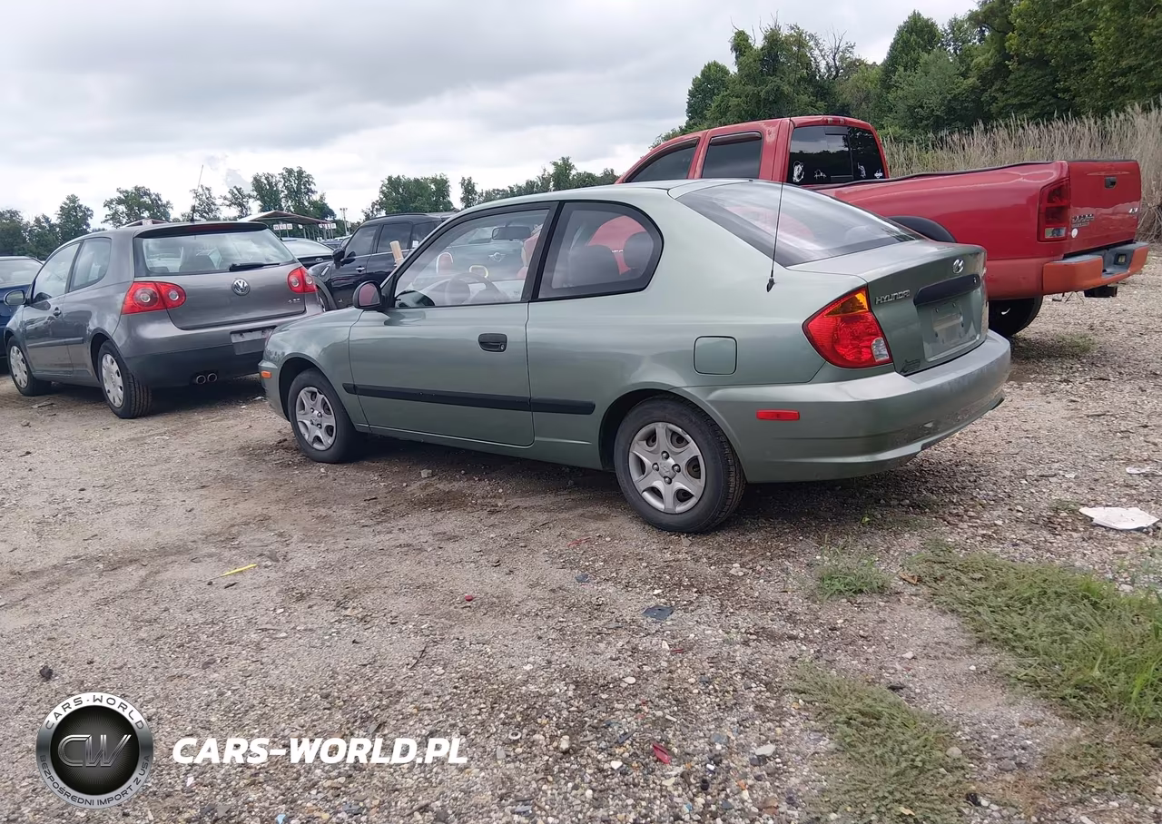 2004 Hyundai Accent VIN:KMHCF35C54U299866 - 3