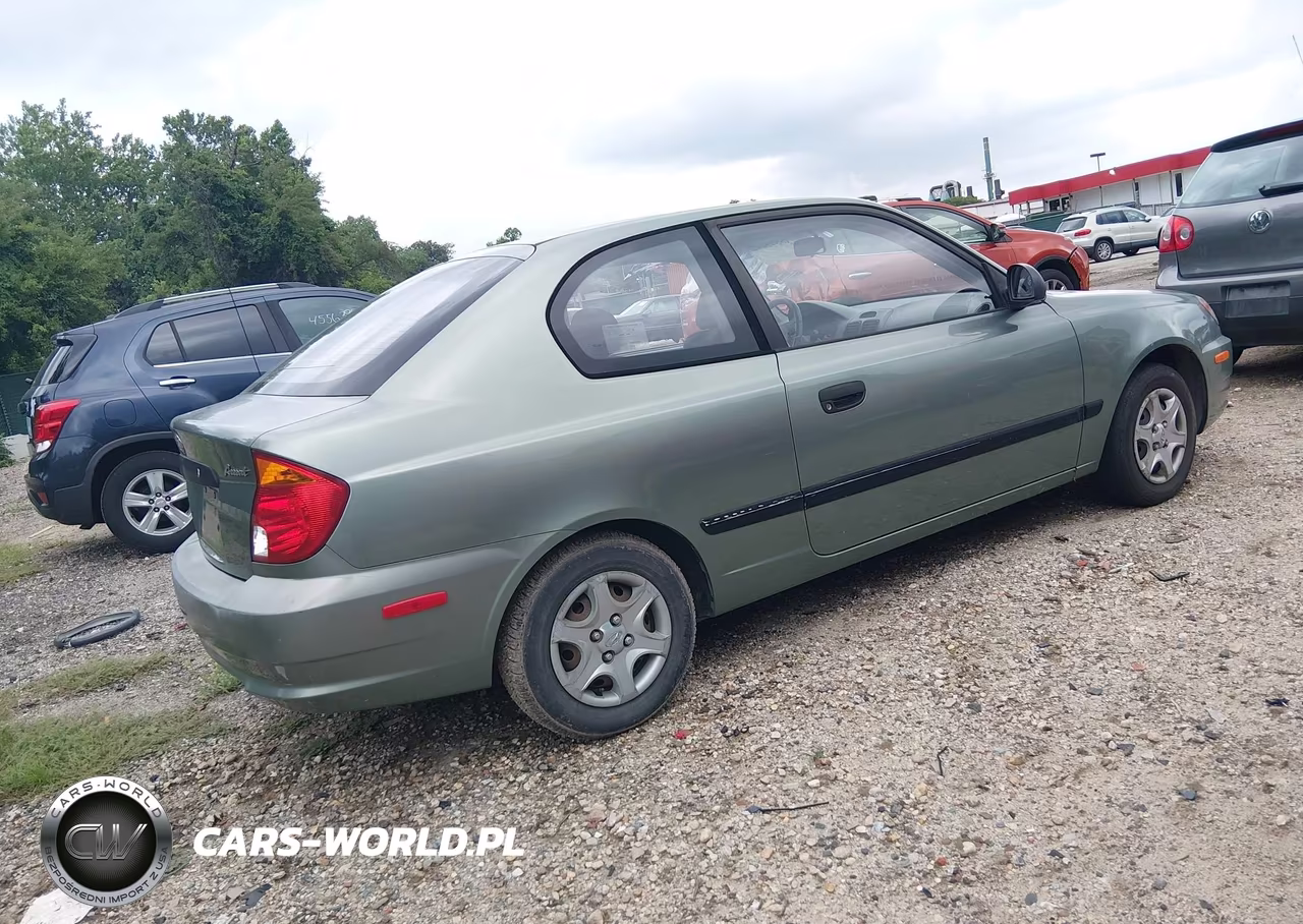 2004 Hyundai Accent VIN:KMHCF35C54U299866 - 4