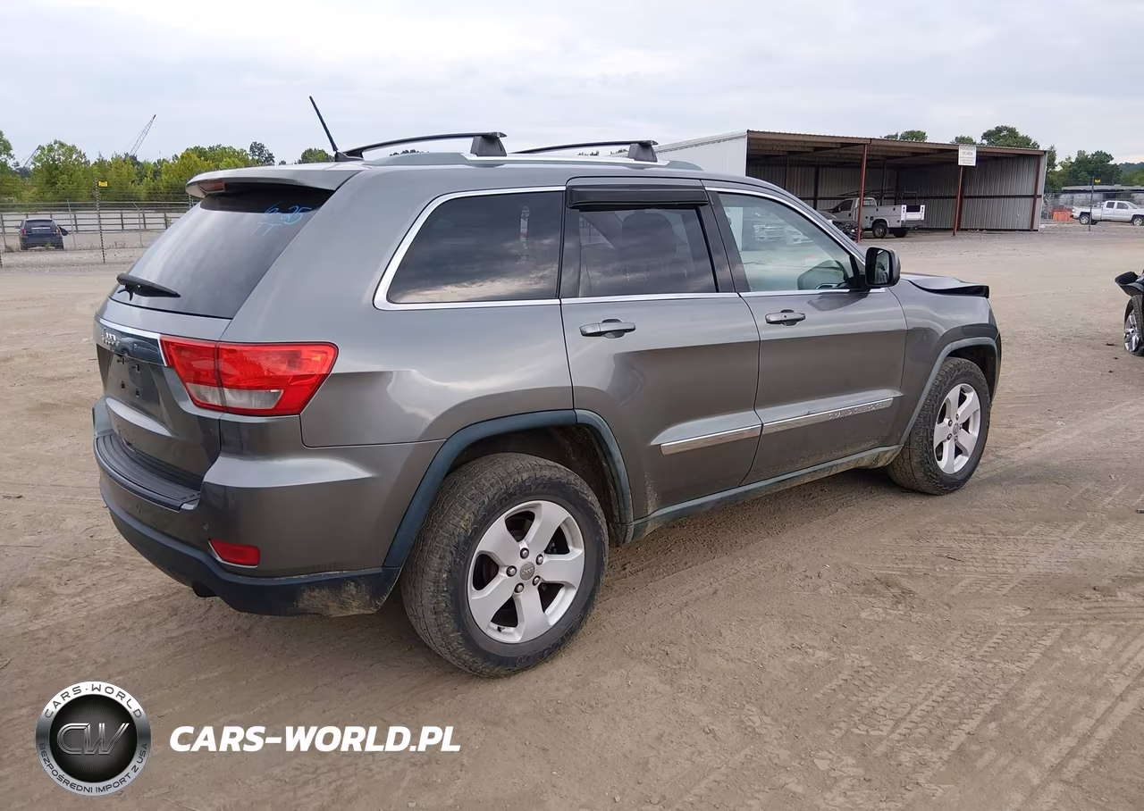 2011 Jeep Grand Cherokee Laredo VIN:1J4RR4GG9BC576849 - 4