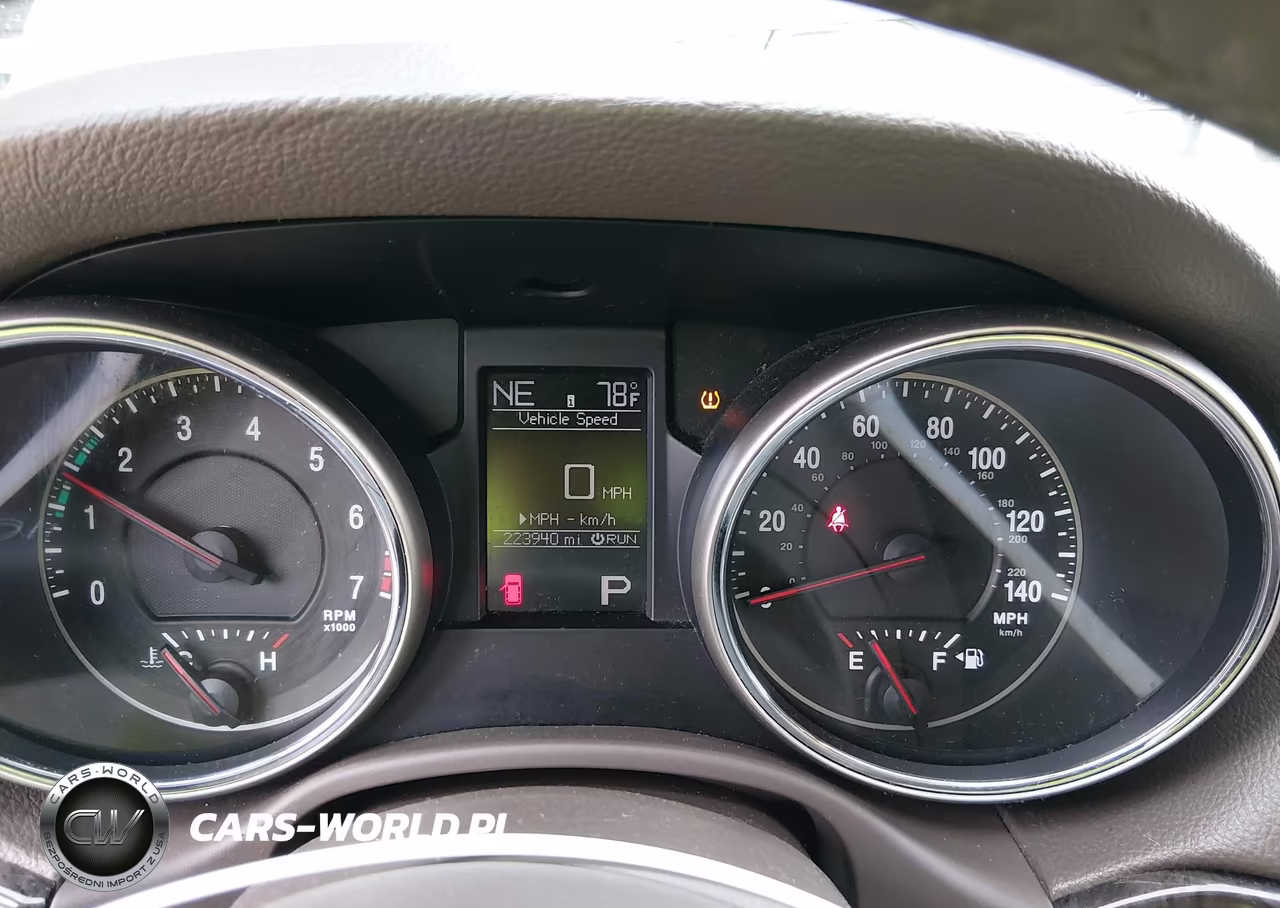 2011 Jeep Grand Cherokee Laredo VIN:1J4RR4GG9BC576849 - 7