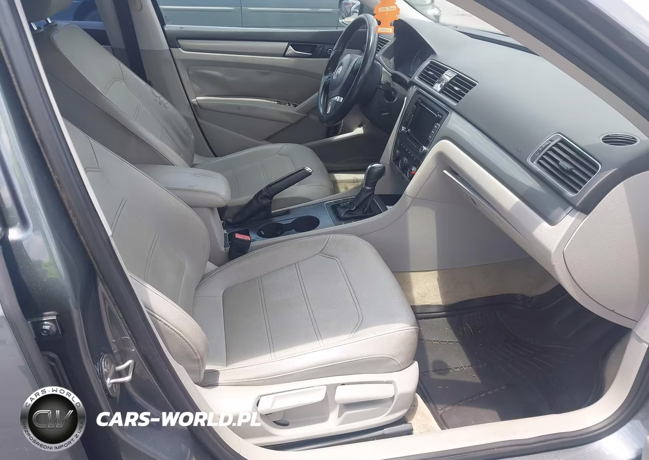 2015 Volkswagen Passat 1.8T Limited Edition VIN:1VWAS7A3XFC110297 - 5