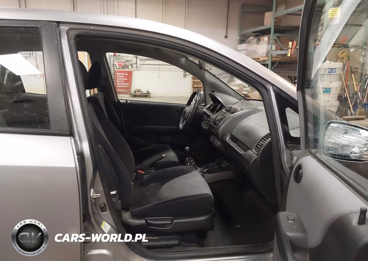 2007 Honda Fit Sport VIN:JHMGD37687S063150 - 5