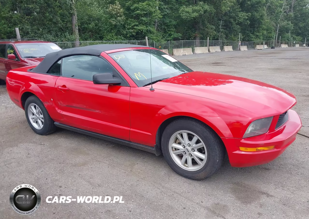 2005 Ford Mustang – zdjęcie 1 z 16