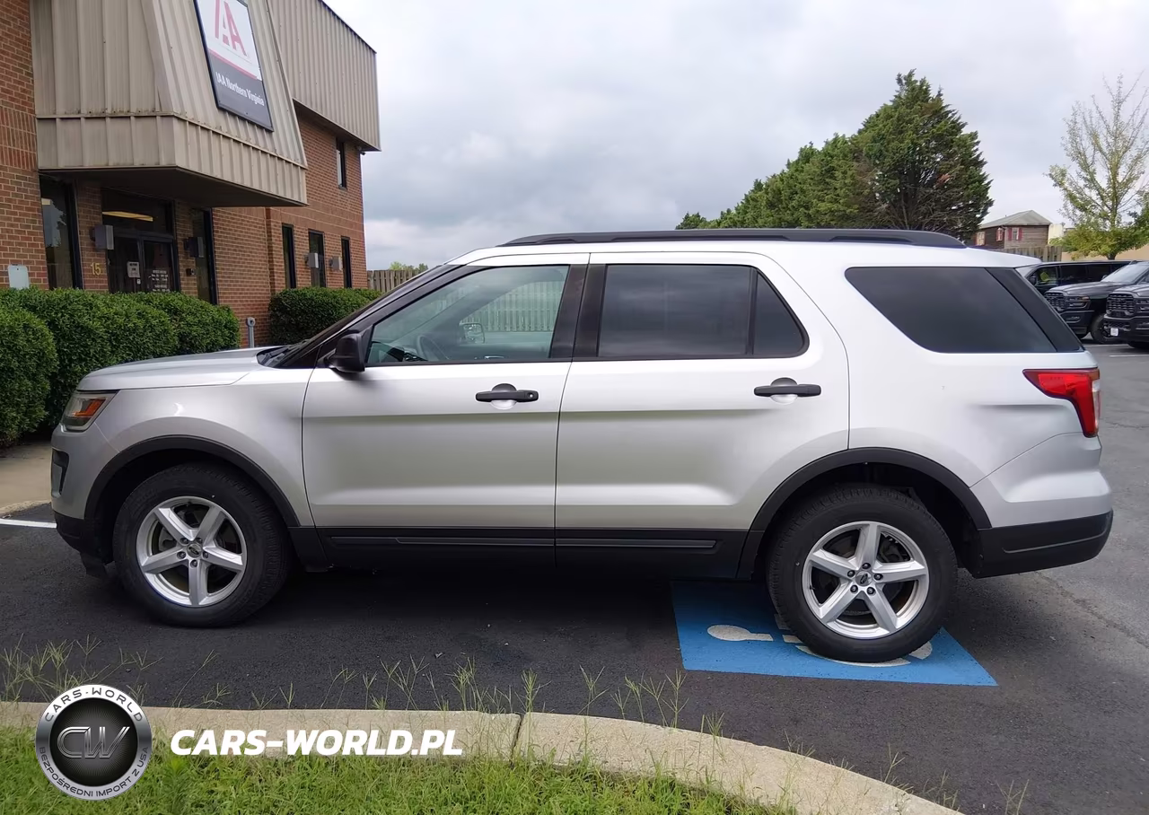 2018 Ford Explorer VIN:1FM5K8B8XJGA59417 - 18