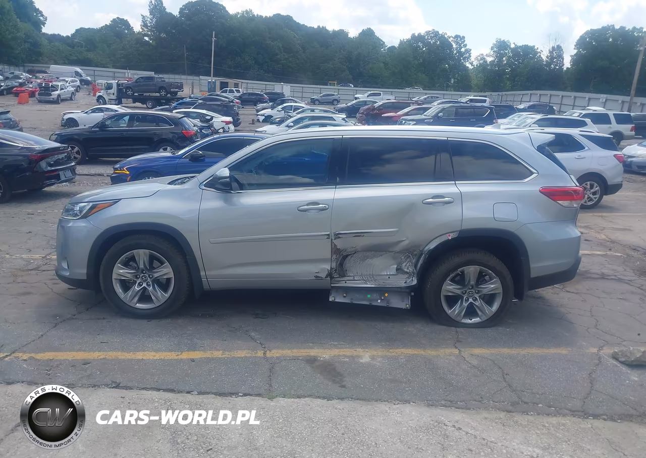 2018 Toyota Highlander Limited VIN:5TDDZRFH0JS847608 - 14