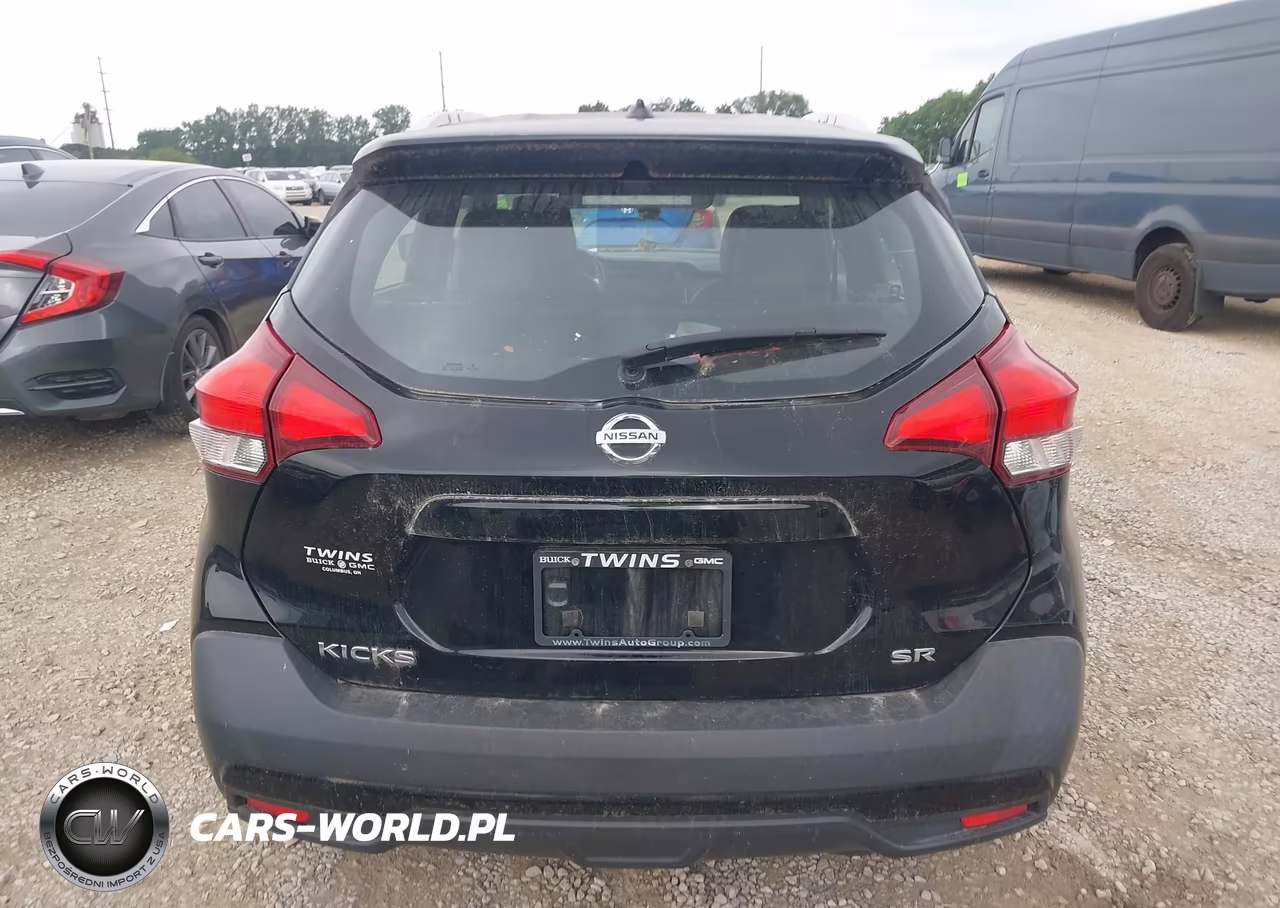 2019 Nissan Kicks Sr VIN:3N1CP5CU1KL545170 - 17