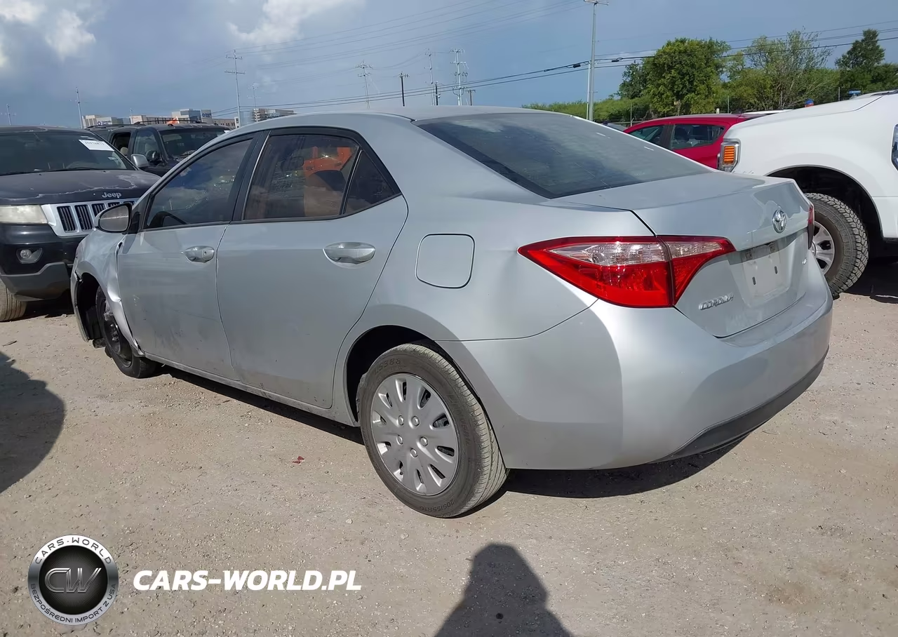2019 Toyota Corolla Le VIN:5YFBURHE4KP856508 - 3