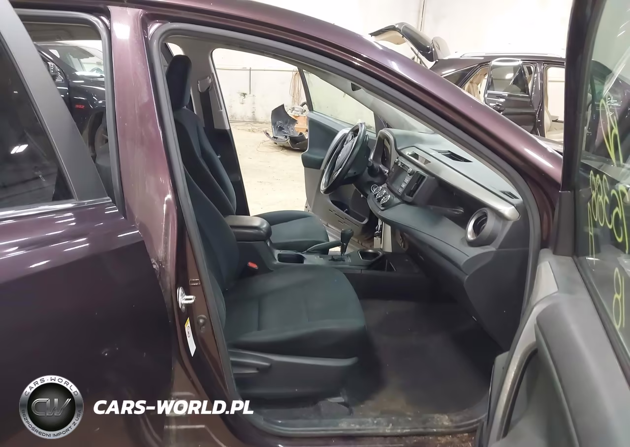 2018 Toyota Rav4 Le VIN:2T3BFREV8JW725469 - 5
