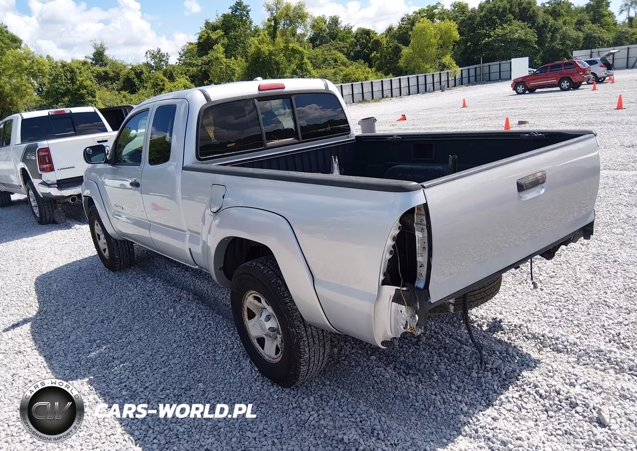 2010 Toyota Tacoma VIN:5TEUX4EN7AZ726500 - 3