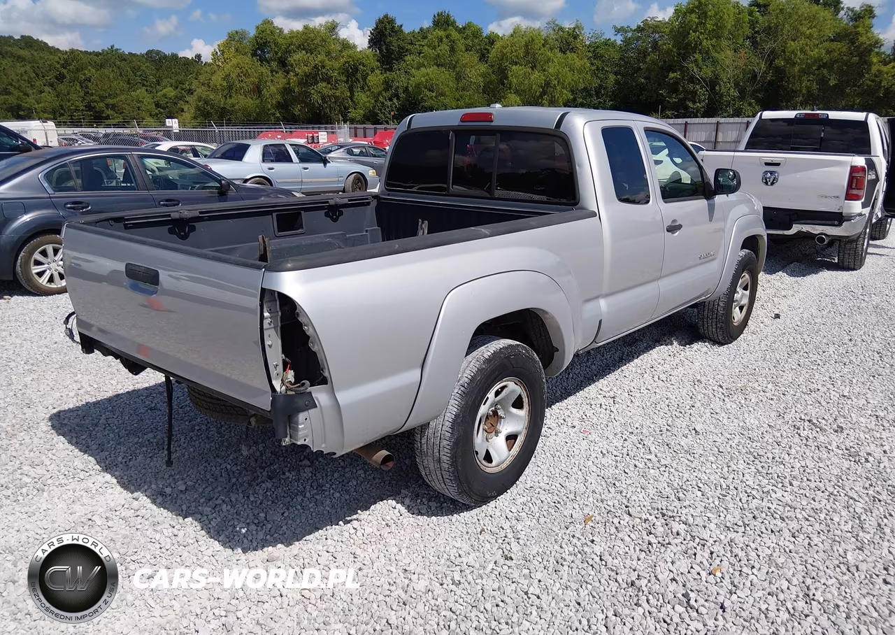 2010 Toyota Tacoma VIN:5TEUX4EN7AZ726500 - 4