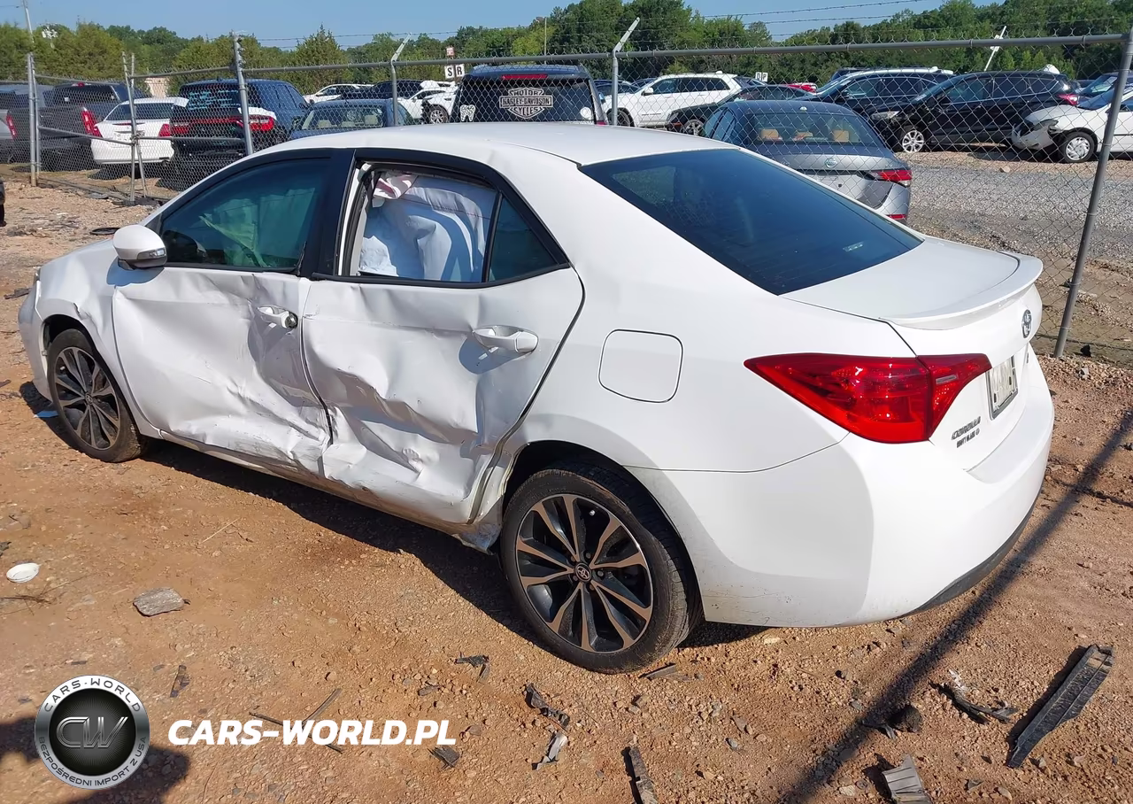 2017 Toyota Corolla Se VIN:5YFBURHE2HP669681 - 3