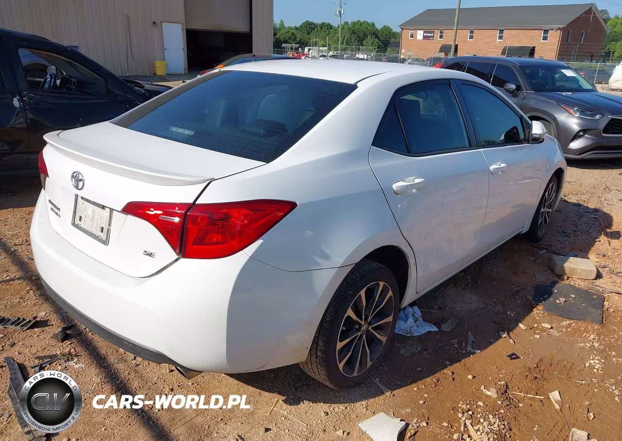 2017 Toyota Corolla Se VIN:5YFBURHE2HP669681 - 4