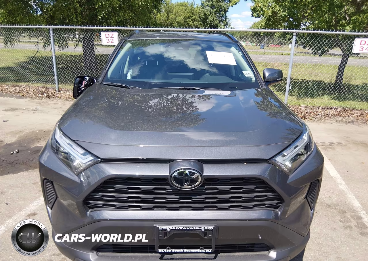 2025 Toyota Rav4 Xle VIN:2T3P1RFV7SW632737 - 12