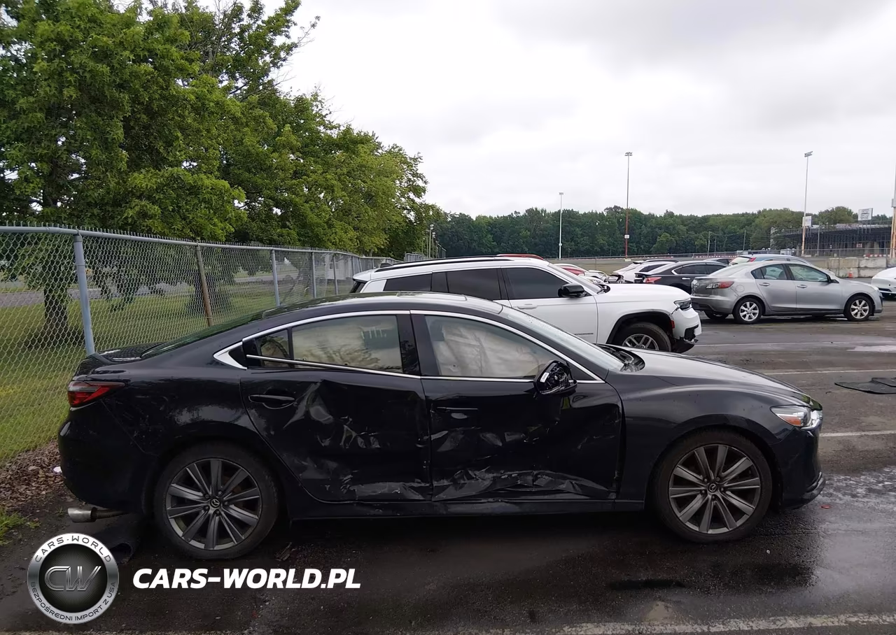2018 Mazda Mazda6 Touring VIN:JM1GL1VM6J1310852 - 13