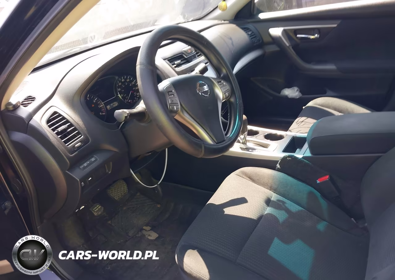 2015 Nissan Altima 2.5 S VIN:1N4AL3AP5FN377871 - 5