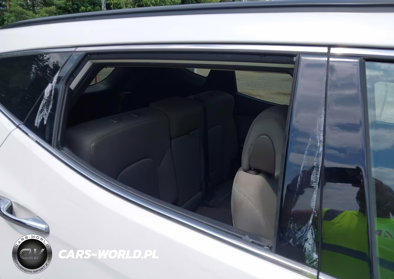 2014 Hyundai Santa Fe Sport 2.4L VIN:5XYZUDLB3EG210092 - 12