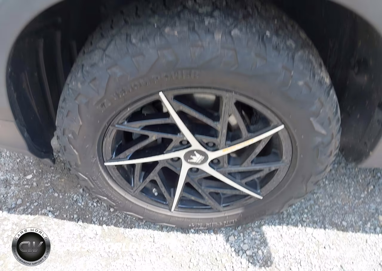 2019 Honda Ridgeline Sport VIN:5FPYK3F1XKB018984 - 12