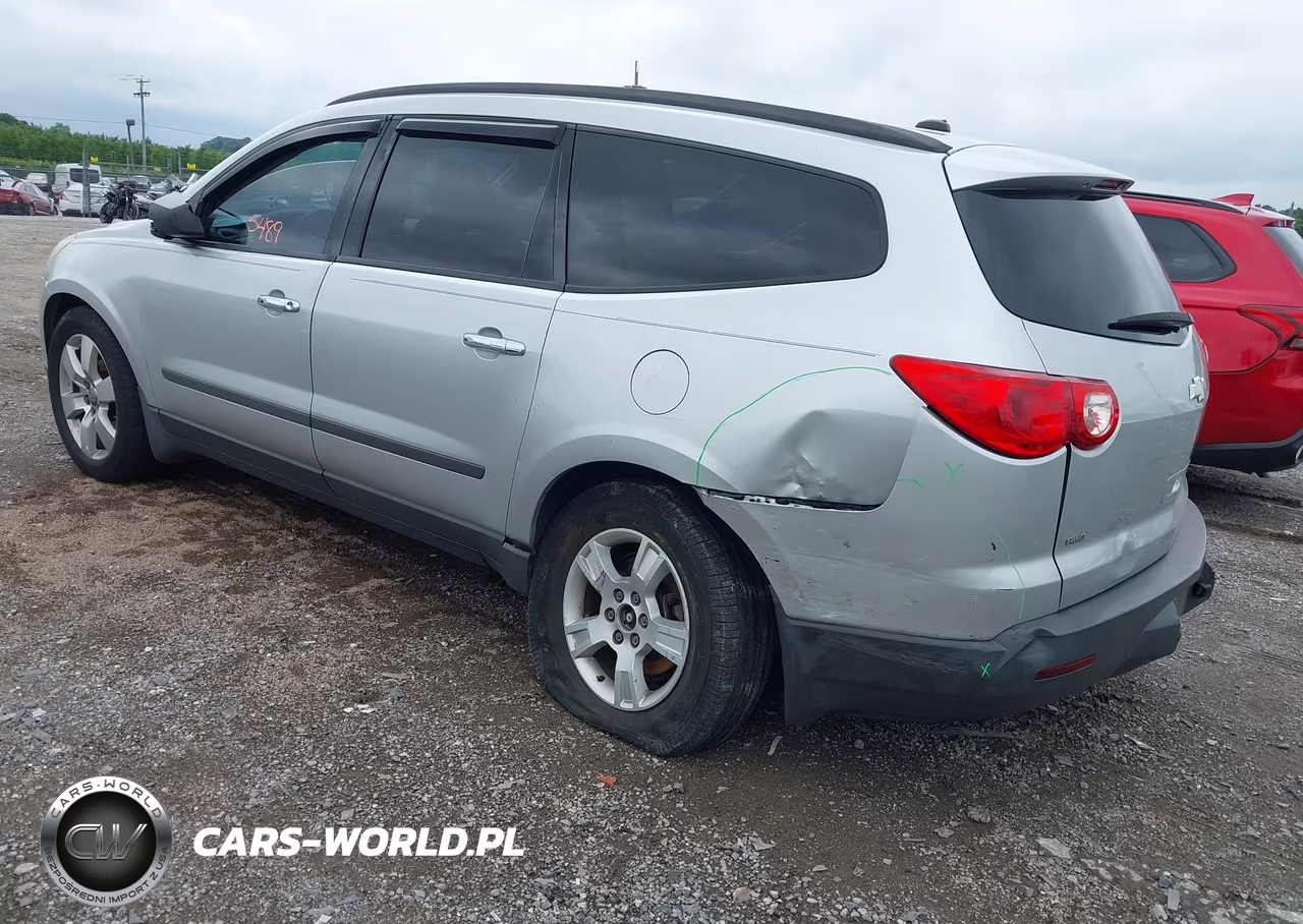 2011 Chevrolet Traverse Ls VIN:1GNKVEEDXBJ352848 - 3