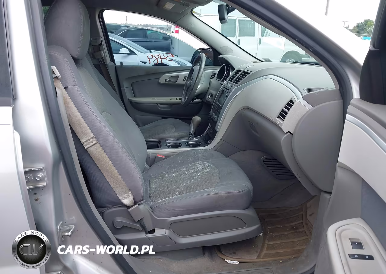2011 Chevrolet Traverse Ls VIN:1GNKVEEDXBJ352848 - 5