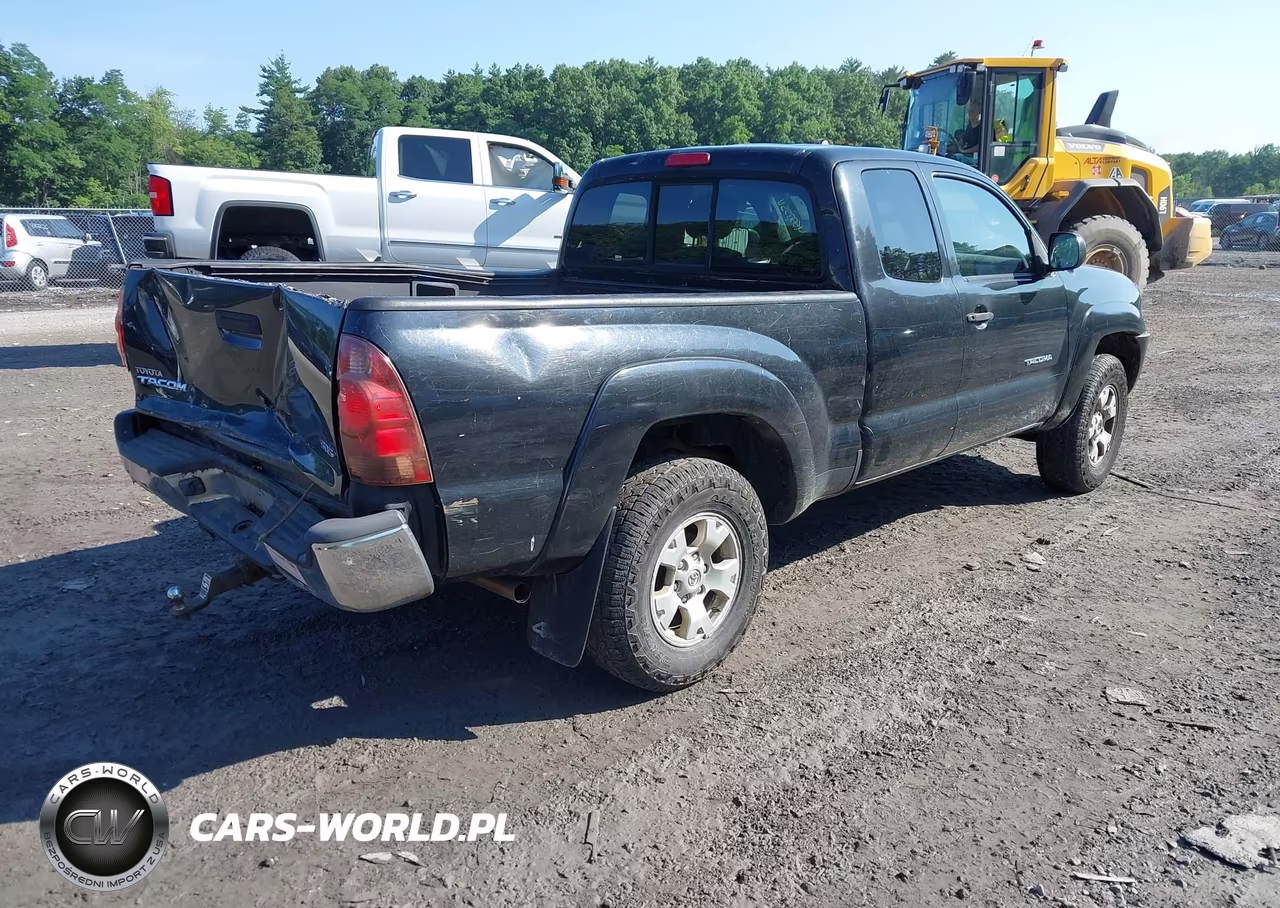 2007 Toyota Tacoma VIN:5TEUX42N97Z380642 - 4