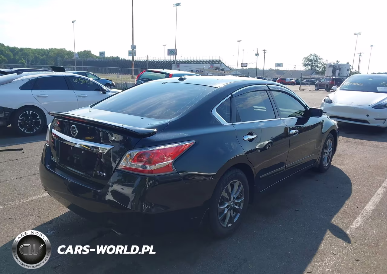 2015 Nissan Altima 2.5 S VIN:1N4AL3AP6FN903666 - 4