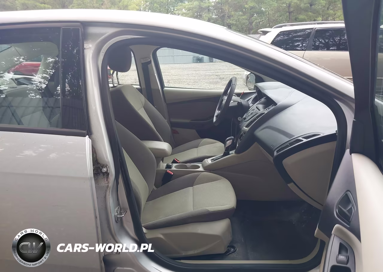 2012 Ford Focus Se VIN:1FAHP3F2XCL292323 - 5