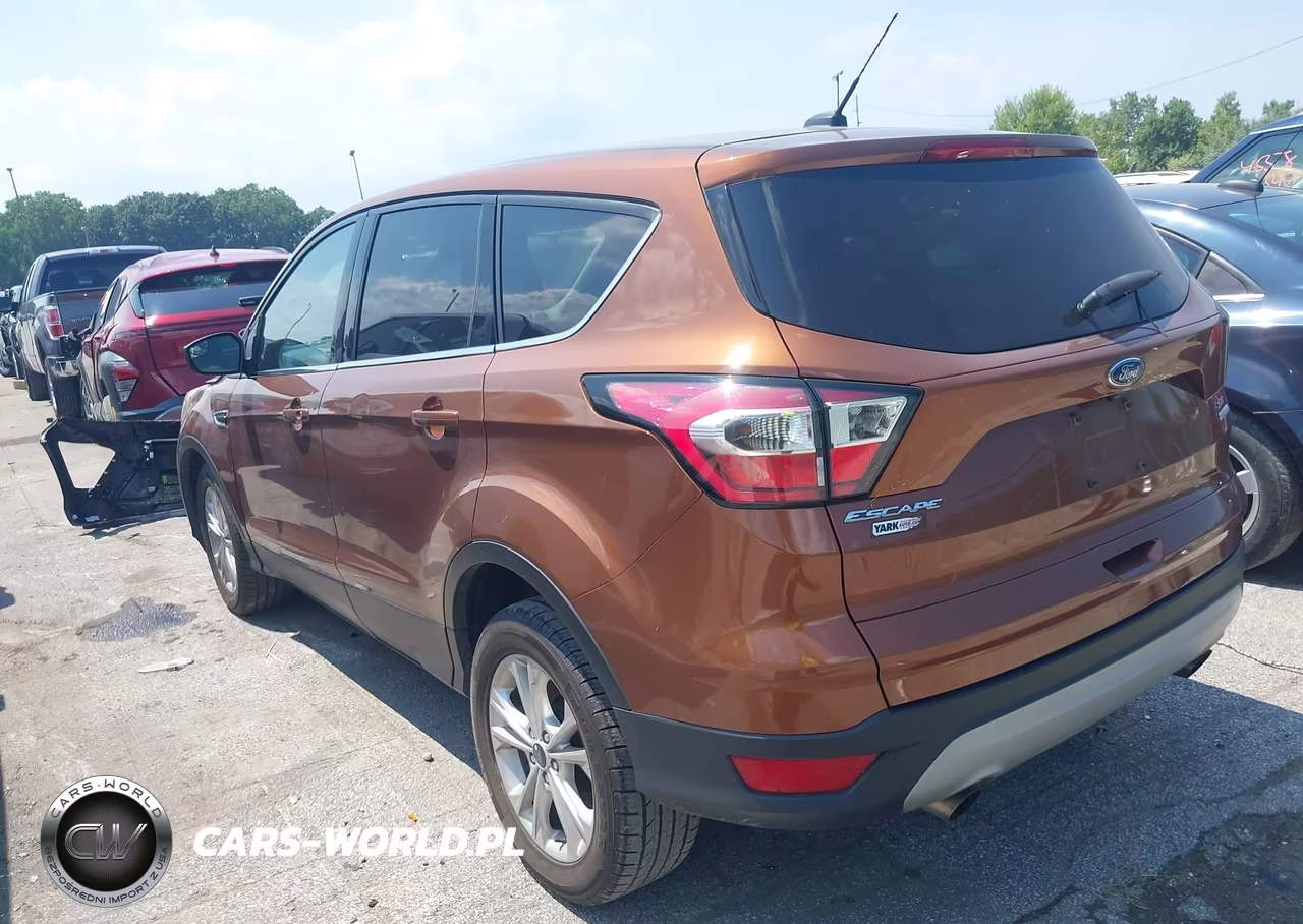 2017 Ford Escape Se VIN:1FMCU0GDXHUC77278 - 3