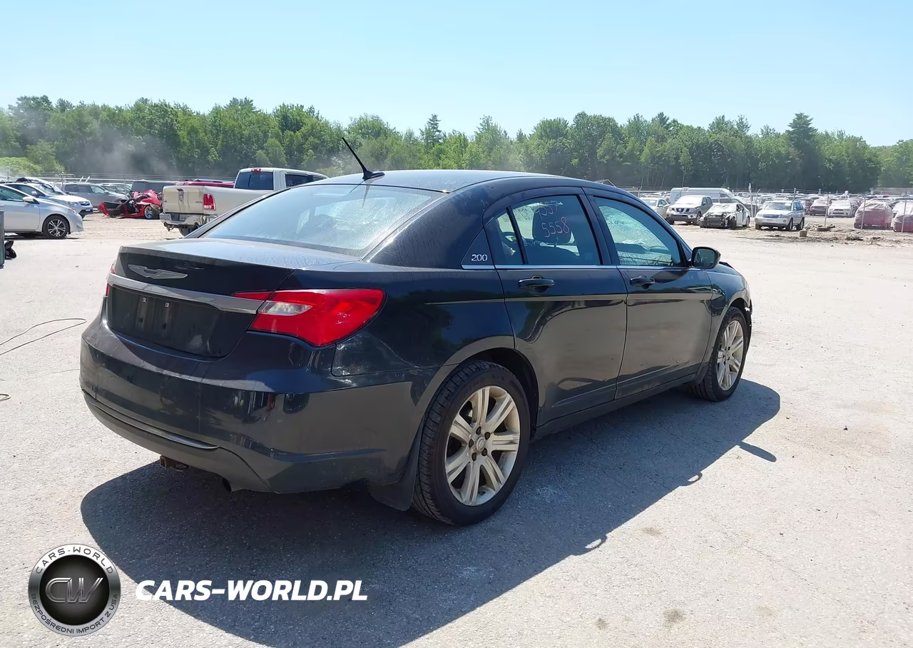 2013 Chrysler 200 Touring VIN:1C3CCBBB7DN543678 - 4
