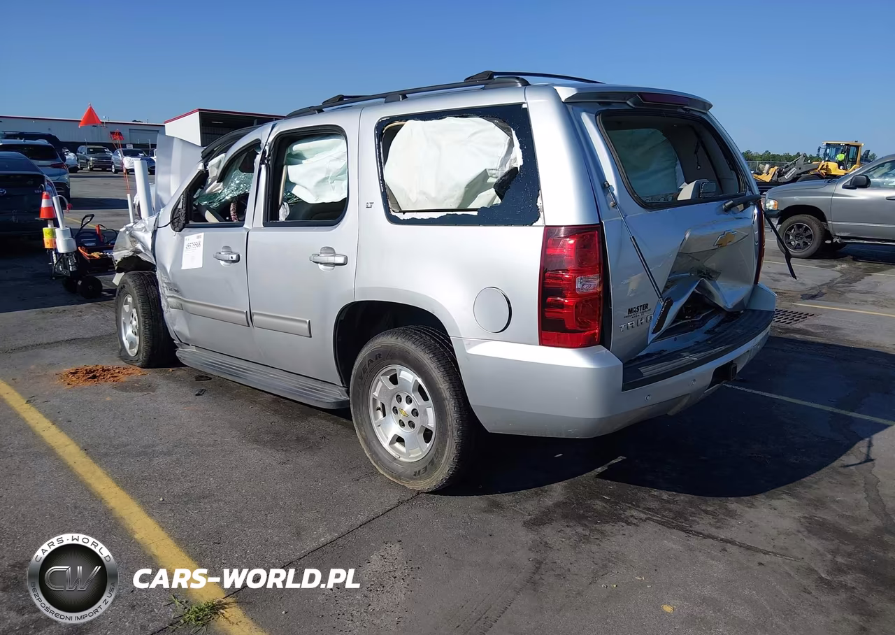 2014 Chevrolet Tahoe Lt VIN:1GNSCBE09ER189696 - 3