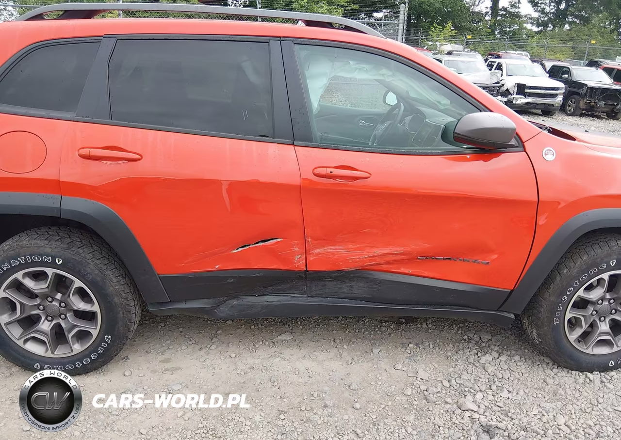 2021 Jeep Cherokee Trailhawk 4X4 VIN:1C4PJMBX1MD230612 - 6