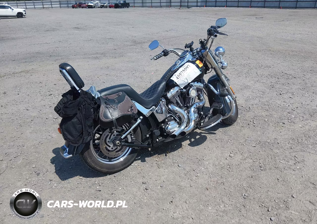 2013 Harley-Davidson Flstc Heritage Softail Classic VIN:1HD1BWV13DB014986 - 4