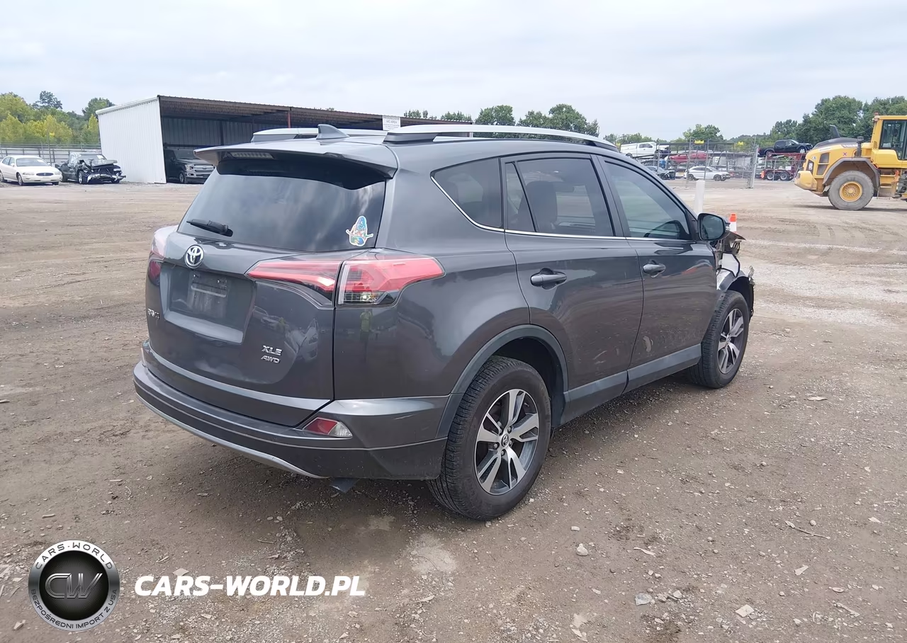 2018 Toyota Rav4 Xle VIN:2T3RFREVXJW844137 - 4