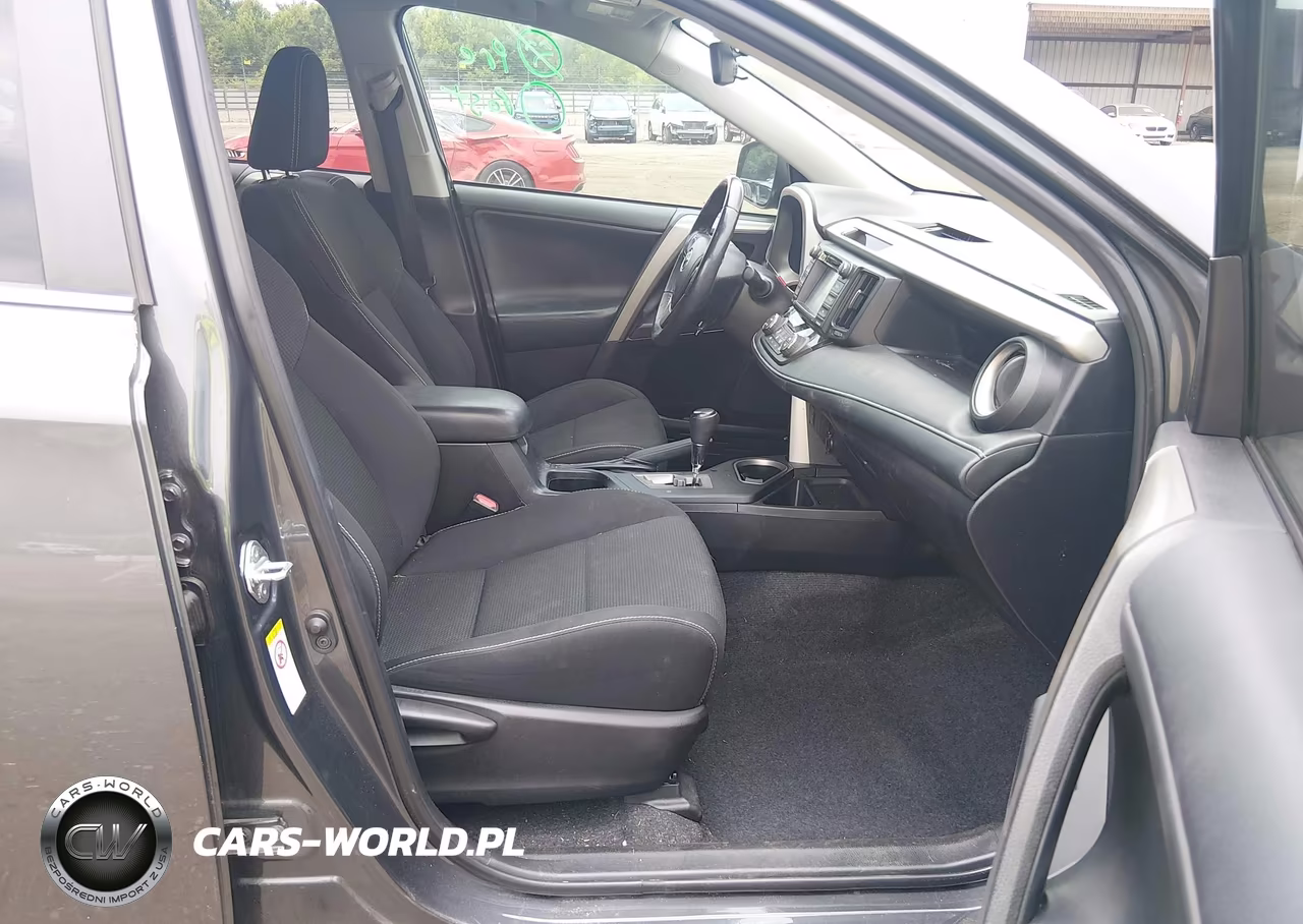 2018 Toyota Rav4 Xle VIN:2T3RFREVXJW844137 - 5