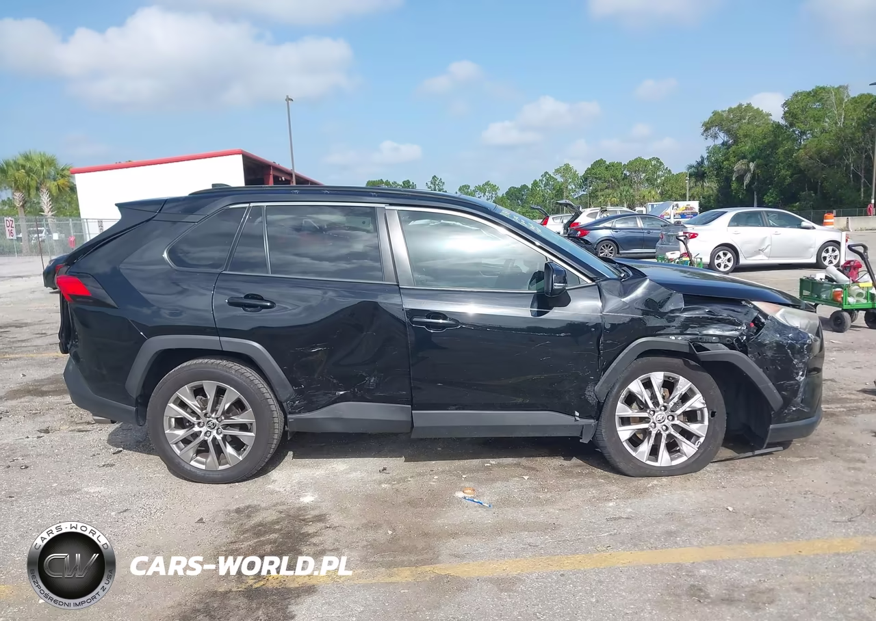 2021 Toyota Rav4 Xle Premium VIN:2T3C1RFV2MC136800 - 13