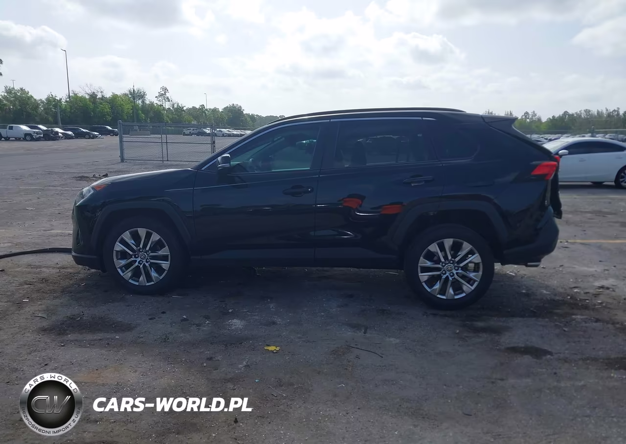 2021 Toyota Rav4 Xle Premium VIN:2T3C1RFV2MC136800 - 14