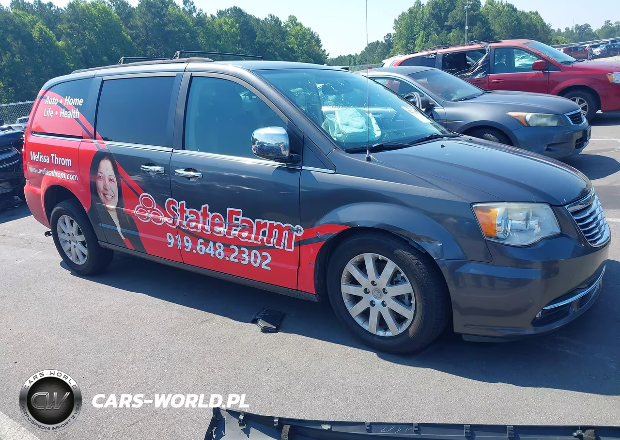 2016 Chrysler Town & Country Touring – zdjęcie 1 z 16