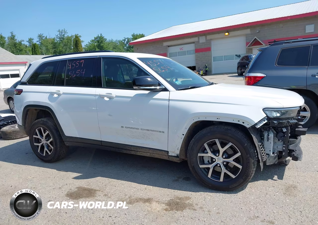 2024 Jeep Grand Cherokee Limited 4X4 VIN:1C4RJHBG0RC262044 - 13