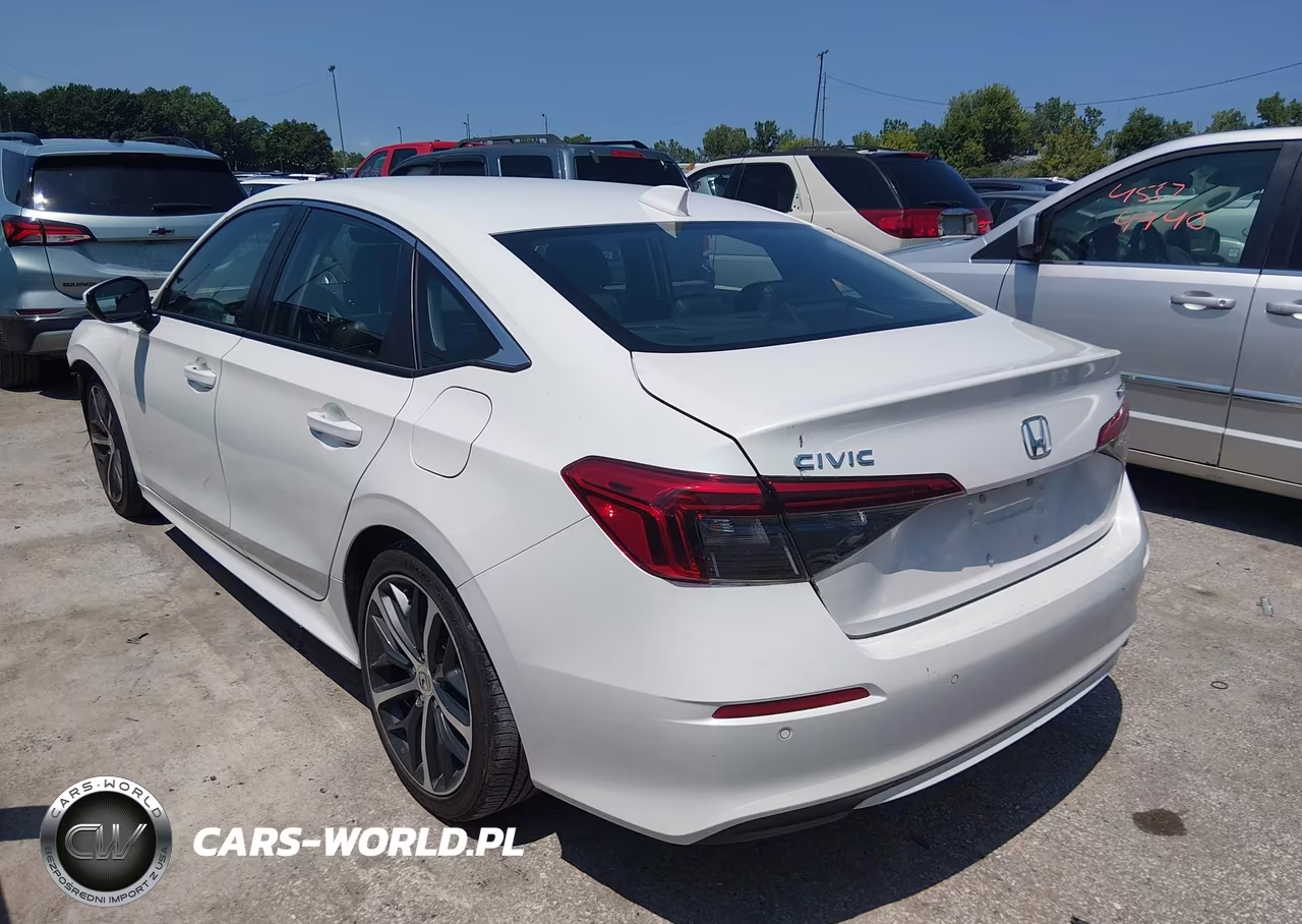 2024 Honda Civic Touring VIN:2HGFE1F9XRH303160 - 3