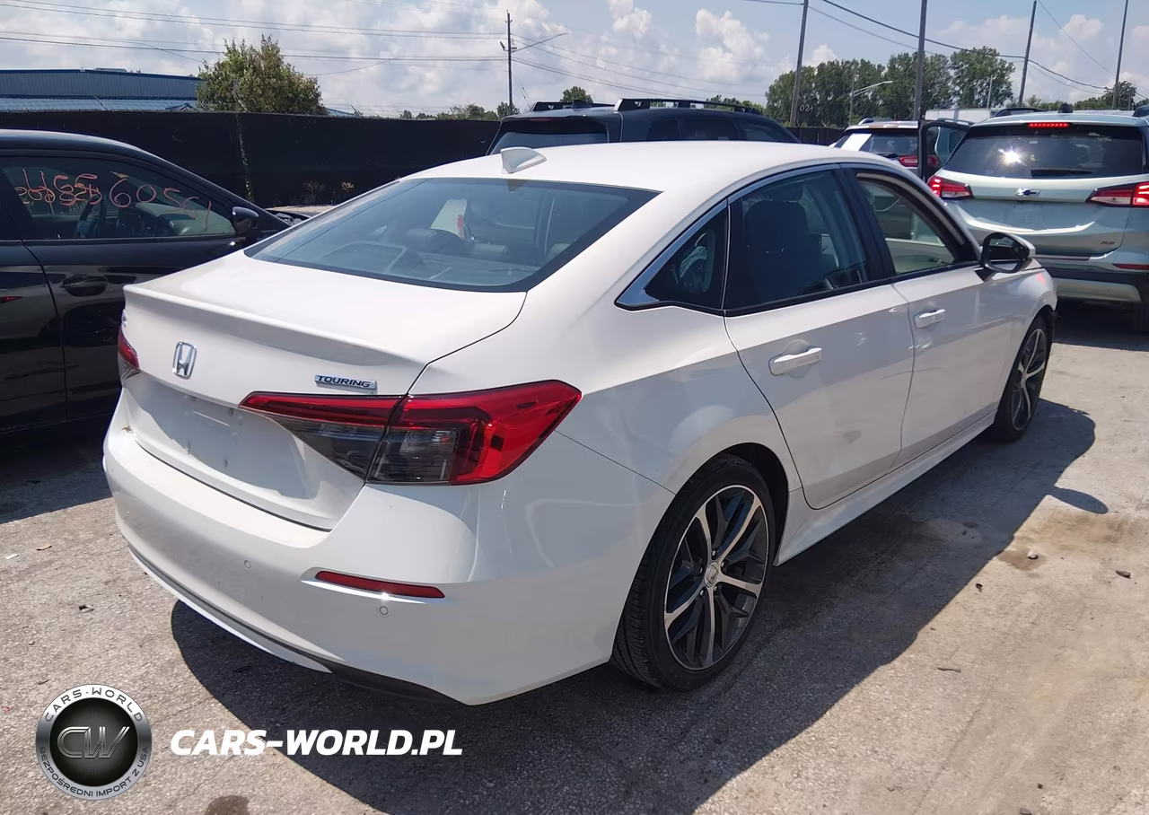 2024 Honda Civic Touring VIN:2HGFE1F9XRH303160 - 4