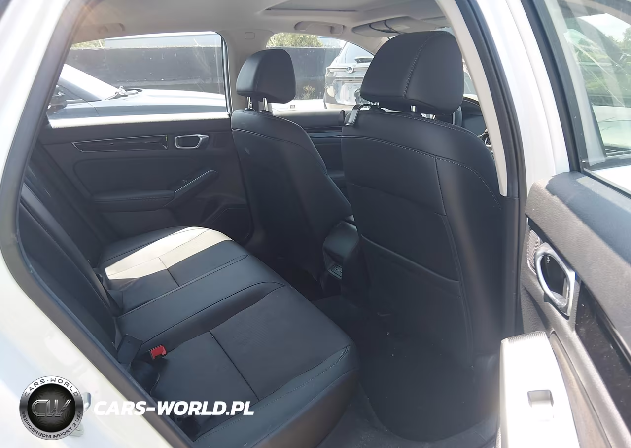 2024 Honda Civic Touring VIN:2HGFE1F9XRH303160 - 8