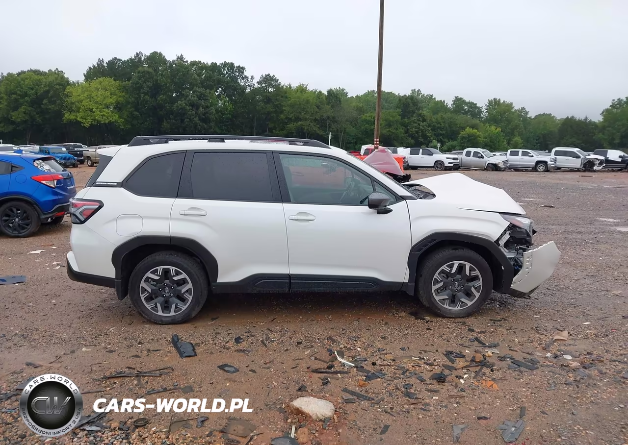 2025 Subaru Forester Premium VIN:JF2SLDDC8SH525311 - 13