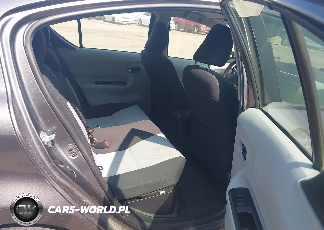 2012 Toyota Prius C Two VIN:JTDKDTB36C1023562 - 8