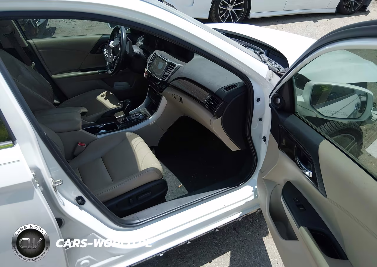 2016 Honda Accord Touring VIN:1HGCR3F90GA030275 - 5