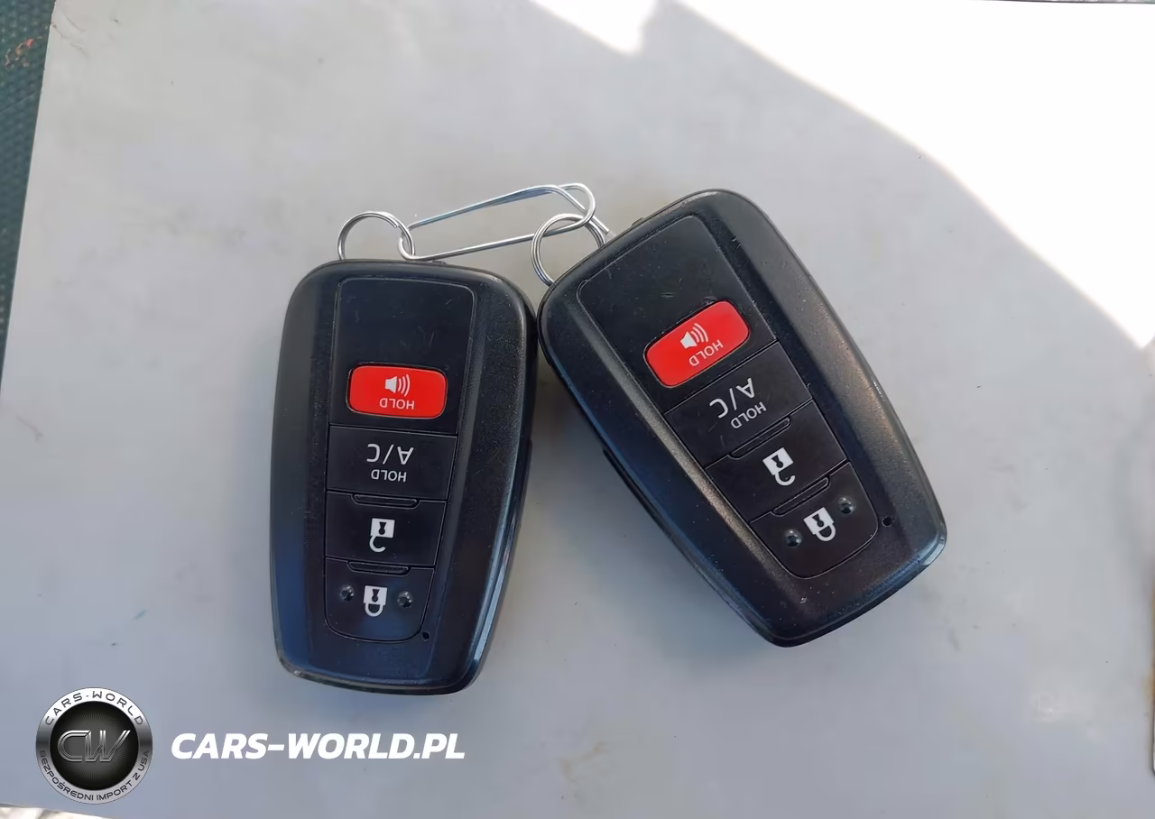 2022 Toyota Prius Prime Le VIN:JTDKAMFP9N3215237 - 11