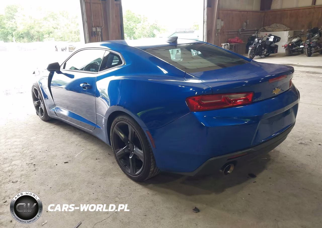 2018 Chevrolet Camaro 1Lt VIN:1G1FB1RS8J0137504 - 3